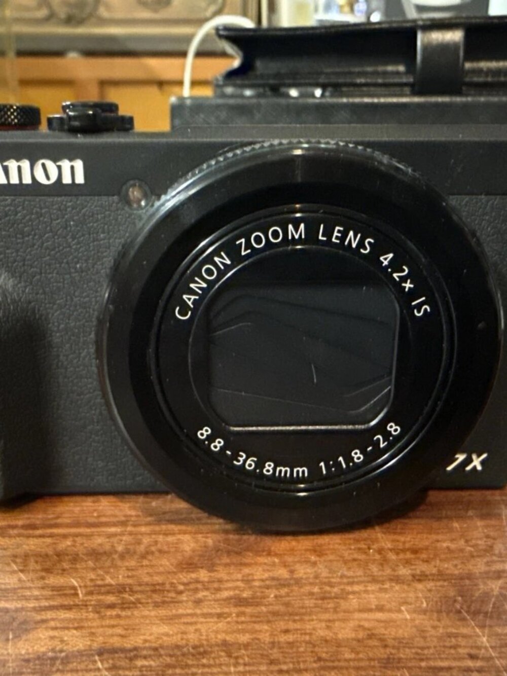 Canon PowerShot G7 X Mark III 20.1MP Compact Point & Shoot Digital Camera.